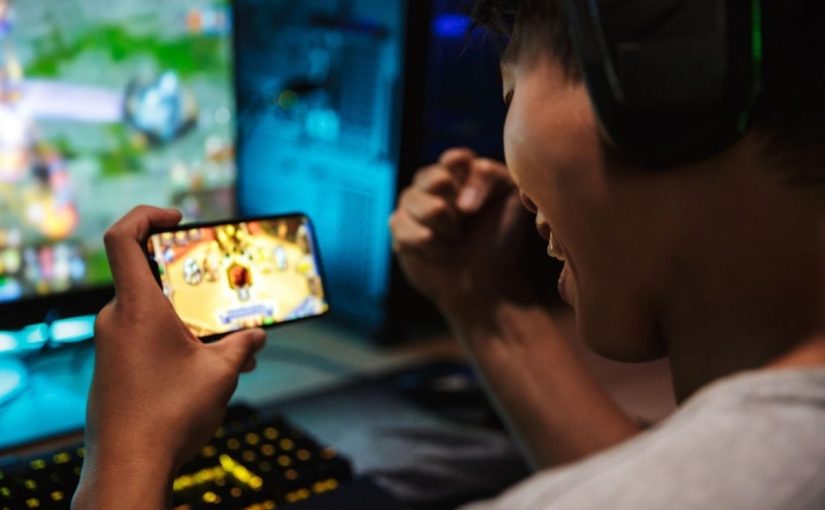 Game Mobile Semakin Populer karena Praktis dan Bisa Dimainkan di Mana Saja